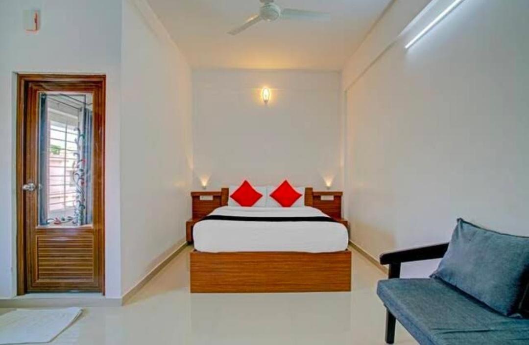 Phoenix Holidays Kochi Exterior foto